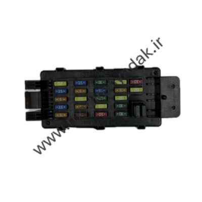 نمای جعبه فیوز داخلی داشبورد خودروی آریو Z300